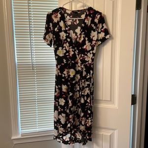 Floral wrap dress size 4